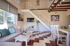 Sweet Cottage In The City - Image 3