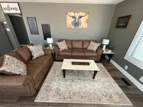 Cozy 2 Bedroom House - Image 2