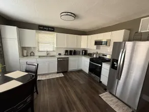 Cozy 2 Bedroom House - Image 3