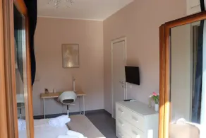 Close to Rome • 5 minutes from Leonardo da Vinci Airport - Image 4