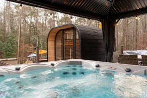 Lux 2 acre Est Pool/Sauna/Pickleball/HtTub/MniGolf - Image 2