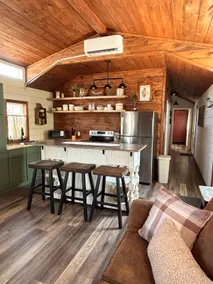 Black Dog Cabins at Rend Lake/ Paws and Unwind - Image 3