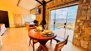 Cabin with heated pool, Jacuzzi and fireplace - Image 4