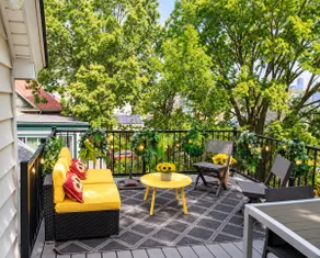 Trendy Treehouse, a 2BR with a treetop balcony - Image 2