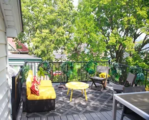 Trendy Treehouse– Modern Charm, Historic Heart 2BR - Image 2