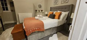 2 Bed apartment in Windsor Town Centre. - Image 2