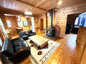 Starry Log House｜Hot Springs & Lavender 10 mins - Image 3