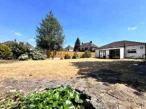 Unique Airport House - 3Bedroom - Parking - Image 3
