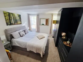 Whitchurch Clock Tower Apartment - Image 4