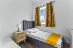 3 Bedroom House 4 beds free parking 2SD - Image 4