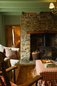 Cottage Orné: Ploughman's - Image 3