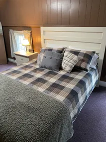 Peaceful Farm Stay with a Meadow View - Image 3