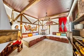 2026 NEW 10 Bedrooms/Pool LED At Windsor Cay - Image 4