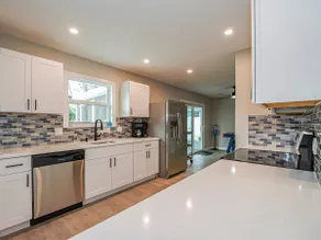 Stylish Private Home: Beach, Arcade, Fire-Pit. - Image 2
