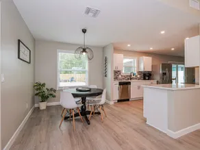 Stylish Private Home: Beach, Arcade, Fire-Pit. - Image 2
