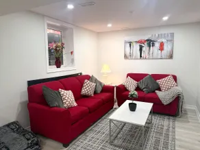 Super Clean Luxury 2 Bedroom APT Near YYZ Airport. - Image 2