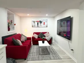 Super Clean Luxury 2 Bedroom APT Near YYZ Airport. - Image 4