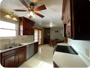 Brick Ranch lakehouse - Image 3