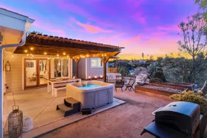 The Oasis by Coastline Vacation Rentals - Image 3