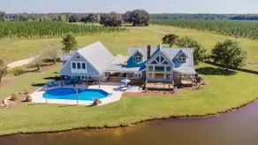 Georgia on My Mind Coastal Farmhouse - sleeps 12 - Image 2