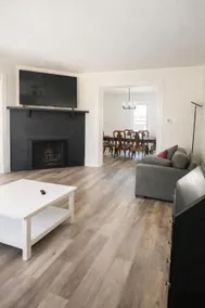 Century lake house - Image 2