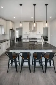 Century lake house - Image 3