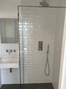 Luxury 2 Bedroom Apartment with Full Seaview's - Image 5