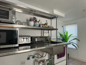 Studio Apt near Palmer Sq - Image 3