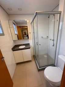 Apartment 1 block from HC, 1 en-suite with closet - Image 5
