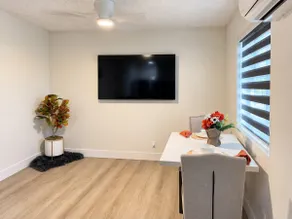 1BR/1BA10min to Airport ~free WiFi ~ Free parking - Image 4