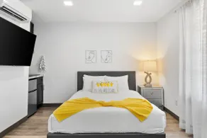 Cozy Stays at Miami-Dade Favorites Best Inn! - Image 1