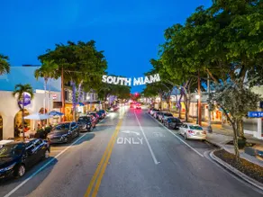 Cozy Stays at Miami-Dade Favorites Best Inn! - Image 2