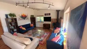 Peaceful Retreat on 10 Acres – Near Lake Selmac - Image 2