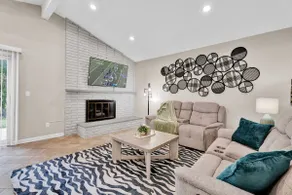 Cozy 5BD Oasis | Near Troy/Sterling - Image 2