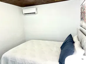 Easy living, near downtown. - Image 3