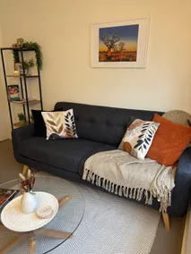 Cosy Coastal Guest Suite Location Location - Image 4