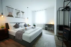 100m²Apartment| Business & Family Friendly|Parking - Image 3