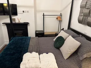 Beautifully presented Studio apartment - Image 5