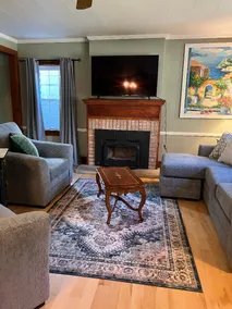 Charming Cape Cod by the Shipyard - Image 2