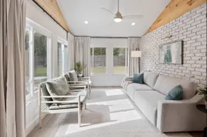 7 Minutes From The Beach - Image 2