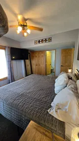 Cozy home overlooking beautiful Lake Shetek. - Image 3