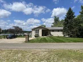 Peaceful & Relaxing Battle Creek Lake Place┃Kayaks, Paddle Boards & Fire Pit - Image 5