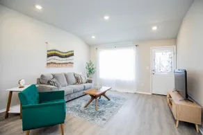 Peaceful Bentonville Retreat - Image 2