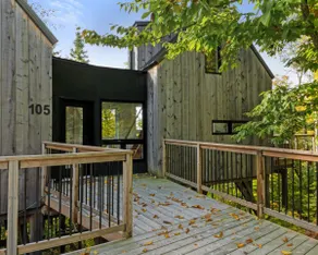 Chalet l'Odyssée • Sainte-Béatrix • Hot tub - Image 3