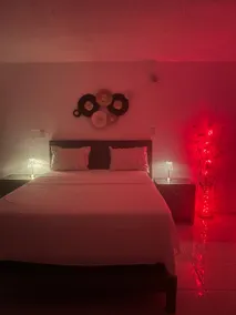 La Esquina AirBnB #5- New & Great Location - Image 2