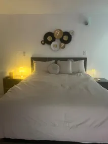 La Esquina AirBnB #5- New & Great Location - Image 4