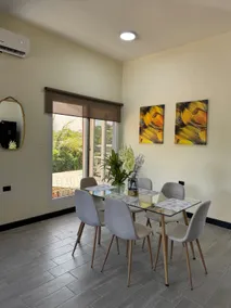 Spacious downtown apartment with private parking. - Image 2