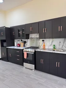 Spacious downtown apartment with private parking. - Image 5
