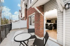 *3BR WFH Exec. Townhouse: Full Kitchen & Office - Image 4