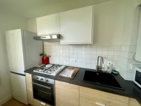 Bright accommodation close to the beach, parking and wifi - Image 5